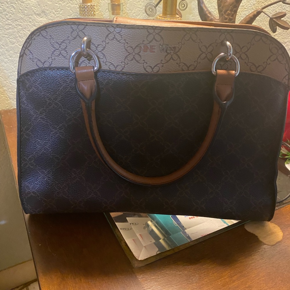 In very good condition condition no tear and no stain